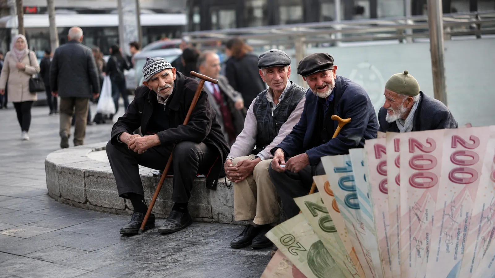 Emekli ve dar gelirli için zam talebi AK Parti kampında